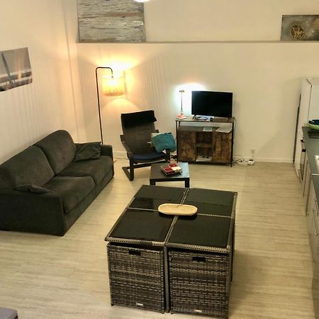 Gite Au Calme 2 A 6 Personnes Dans Un Paysage Totalement Paisible -Plages A 22 Min- Quite Cottage 2 To 6 Persons In Total Peaceful Landscape -Beaches At 22 Min- Landevant Exterior photo